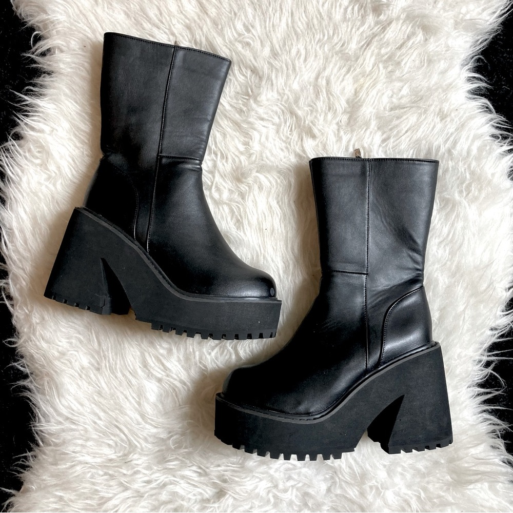 Chunky Heeled Boots